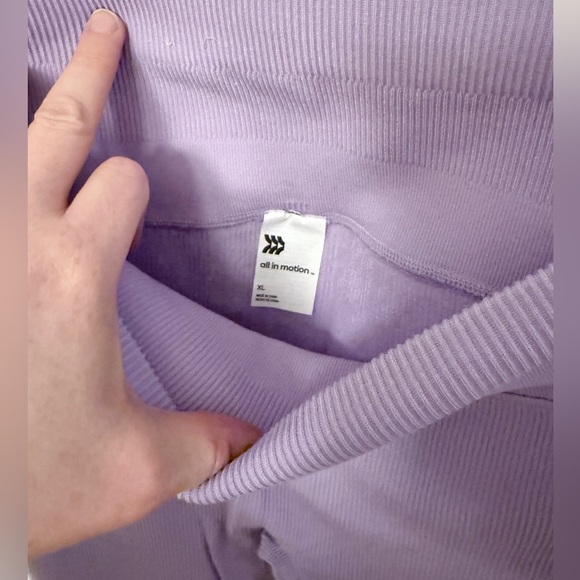 All in Motion Lilac Activewear Set XL/XXL - Picture 4 of 7